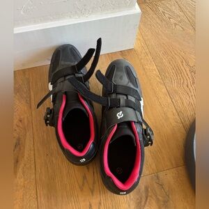 Men’s Pelaton shoes size 47 US 13